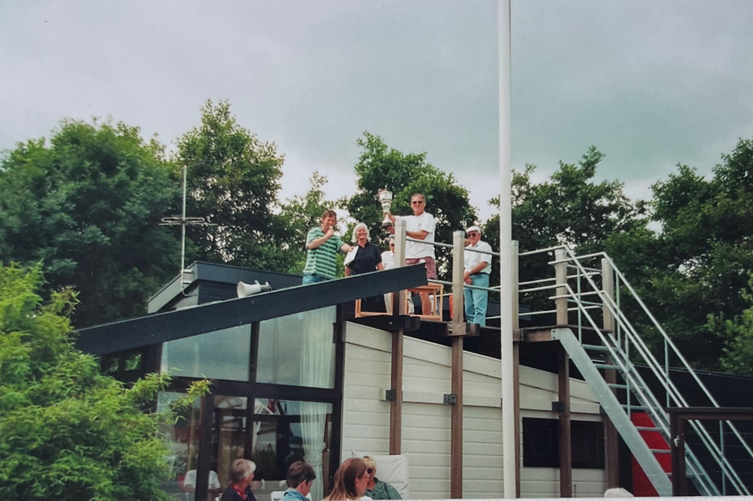Zeilen op het water van Eernewoude     